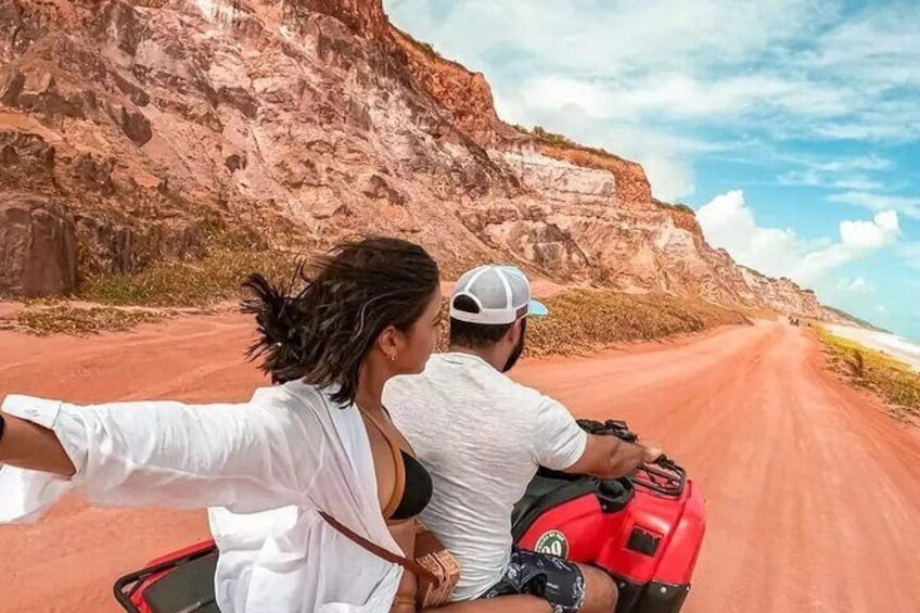 between the sea and the cliffs: Stunning Gunga