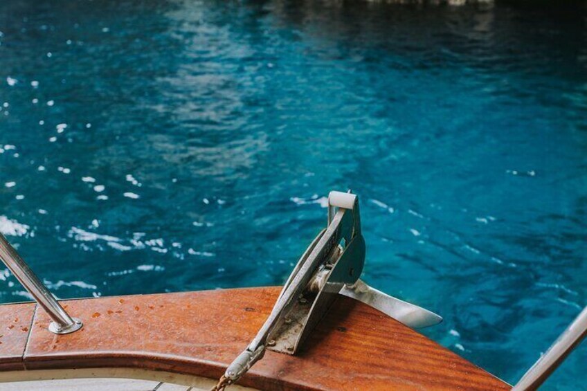Positano Shared Tour to Capri and Blue Grotto