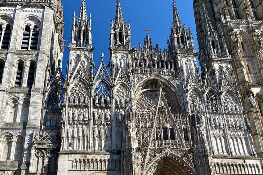 Normandy Highlights Etretat Honfleur Rouen Private from Paris