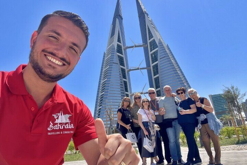 Manama Day from South to North to Discover Bahrain