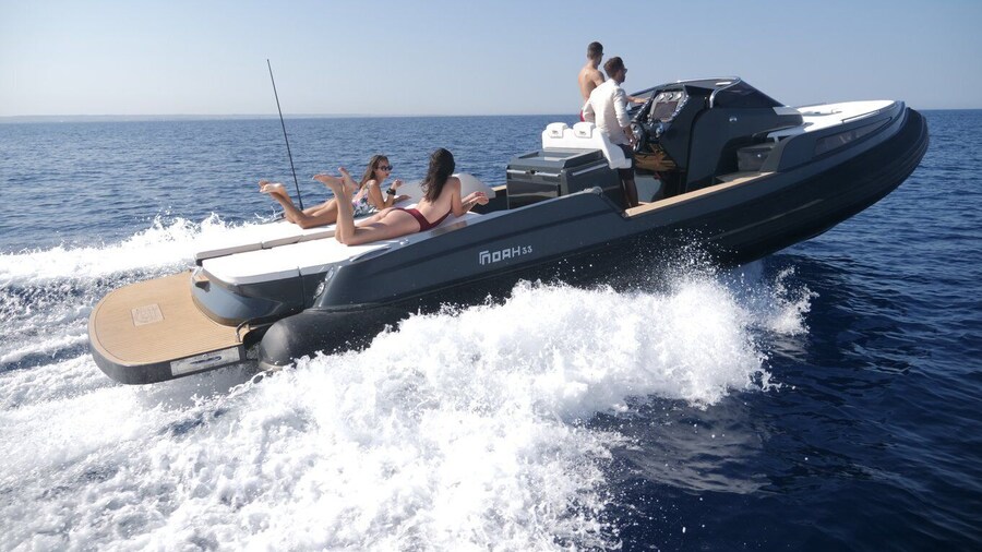 From Trapani: Egadi Islands Tour Favignana - levanzo