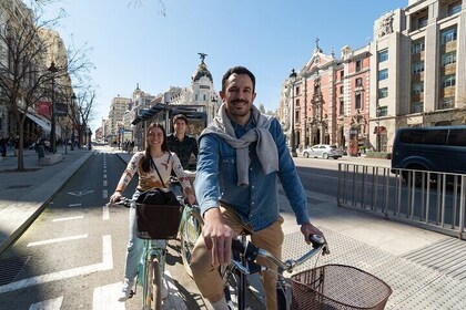 Madrid in Bike and Small Group Photo Session