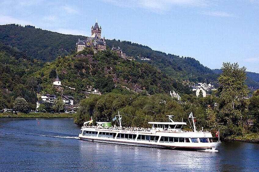 Bicycle Picnic Boat Tour from to Zell Private Tour
