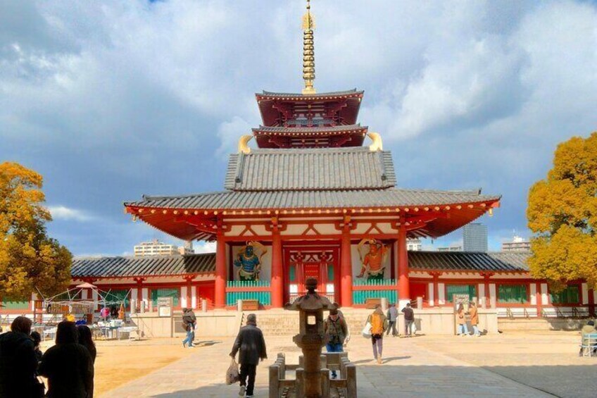 Explore Osaka with Local Host and Multilingual Audio Guide
