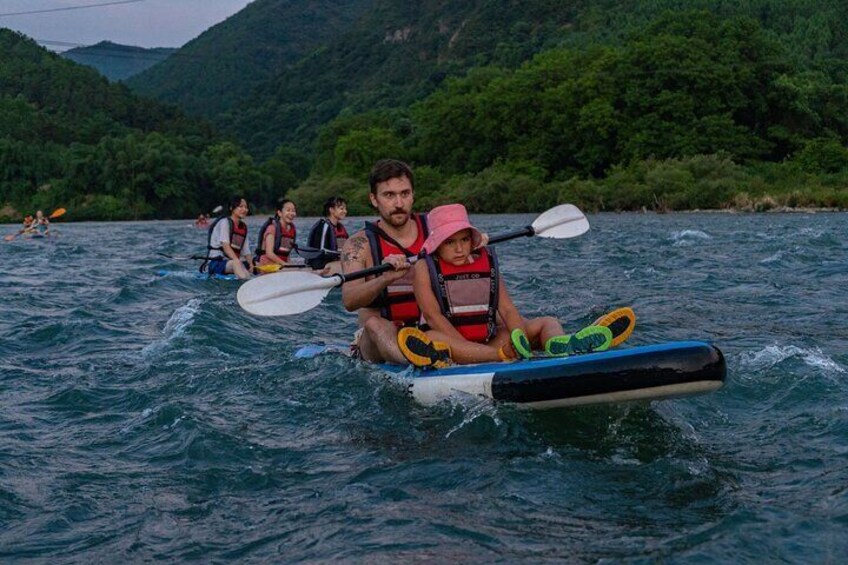 Immersing Guilin Via Kayaking