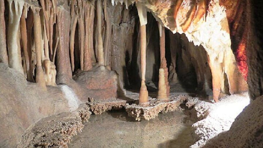 Yarrangobilly Caves: Jillabenan Cave Guided Tour