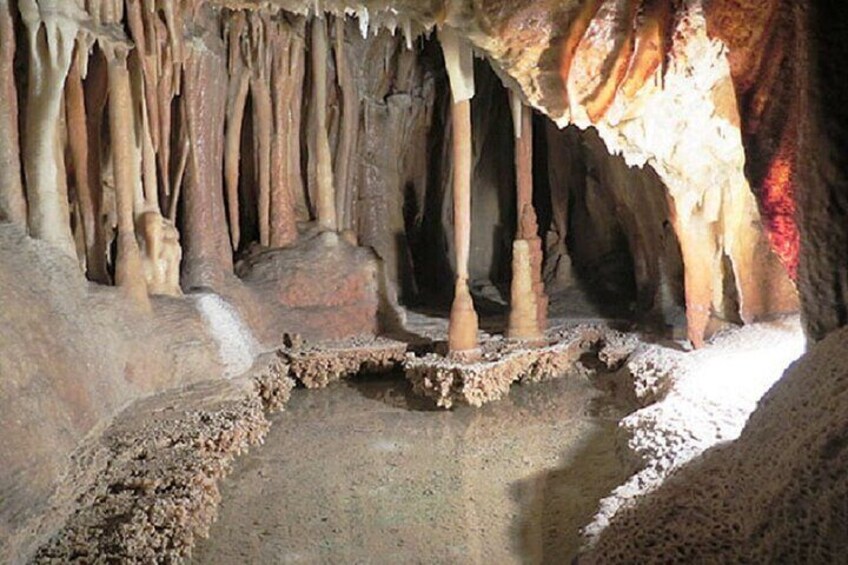 Yarrangobilly Caves: Jillabenan Cave Guided Tour
