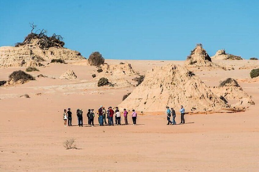 Mungo National Park: Mungo Lunette Guided Tour
