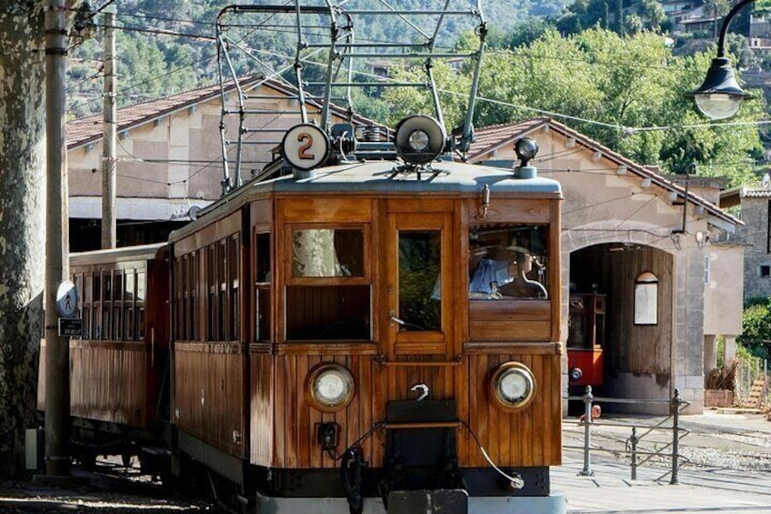 Mallorca Soller Destination Bus Coach Tour
