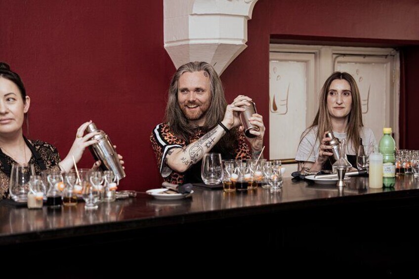 Irish Whiskey Museum Whiskey Cocktail Masterclass