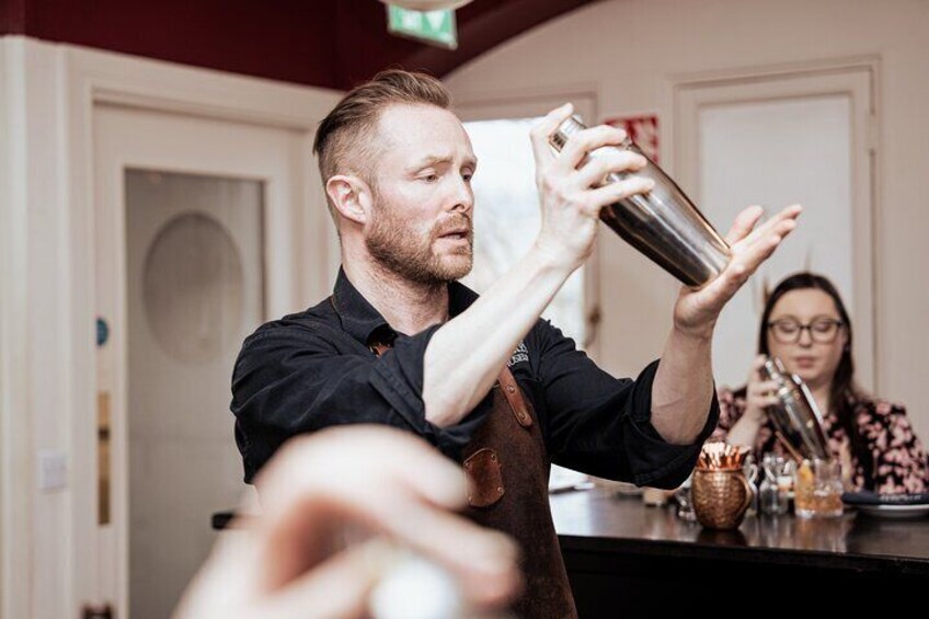 Irish Whiskey Museum Whiskey Cocktail Masterclass