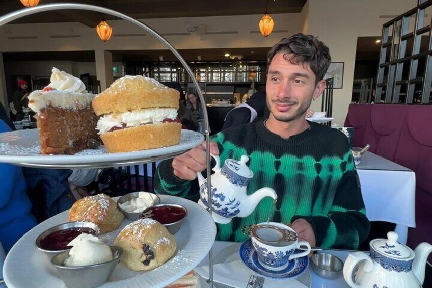 Traditional Afternoon Tea in Edinburgh with Castle View