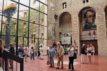 Girona and Dalí Museum Tour Art and History Adventure