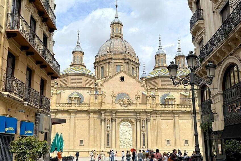 Private City of Four Cultures Self-Guided Audio Tour in Zaragoza