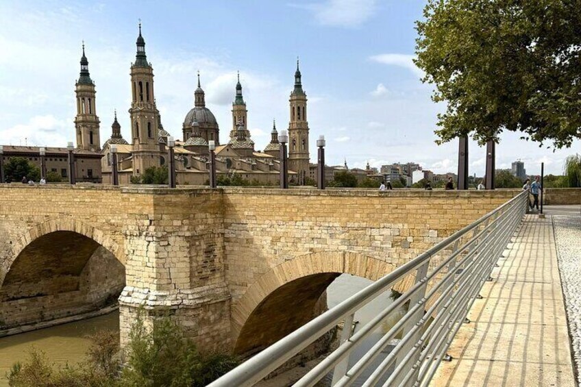 Private City of Four Cultures Self-Guided Audio Tour in Zaragoza