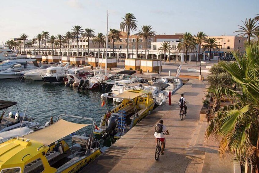 Formentera Boat Tour from Ibiza with Snorkeling and Lunch