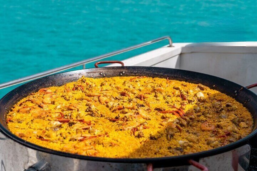 Formentera Boat Tour from Ibiza with Snorkeling and Lunch