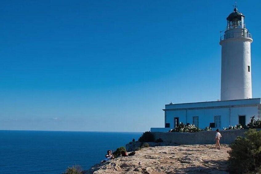 Formentera Boat Tour from Ibiza with Snorkeling and Lunch