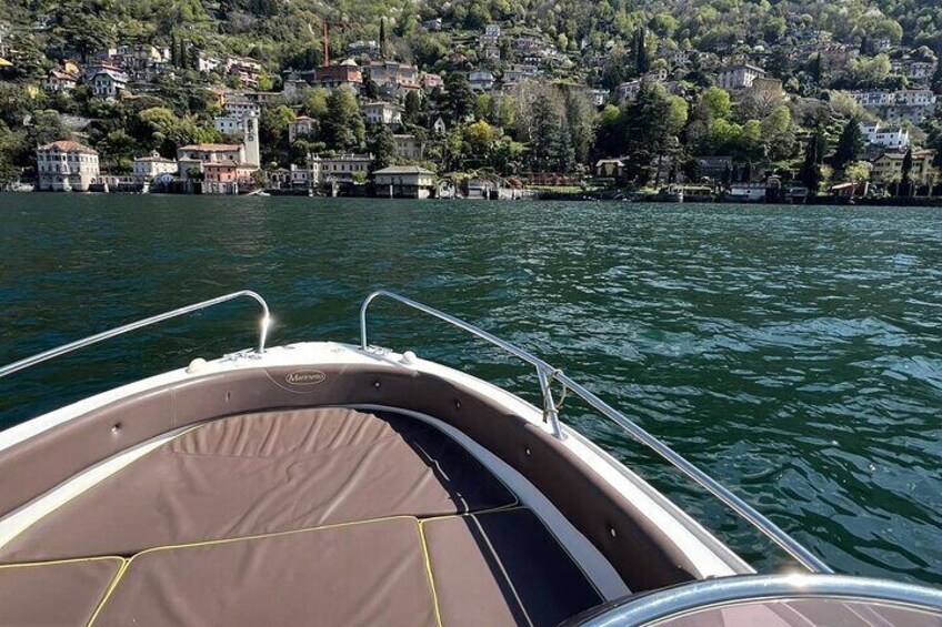 Self drive boats on Como Lake