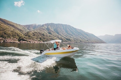 Self drive boats on Como Lake