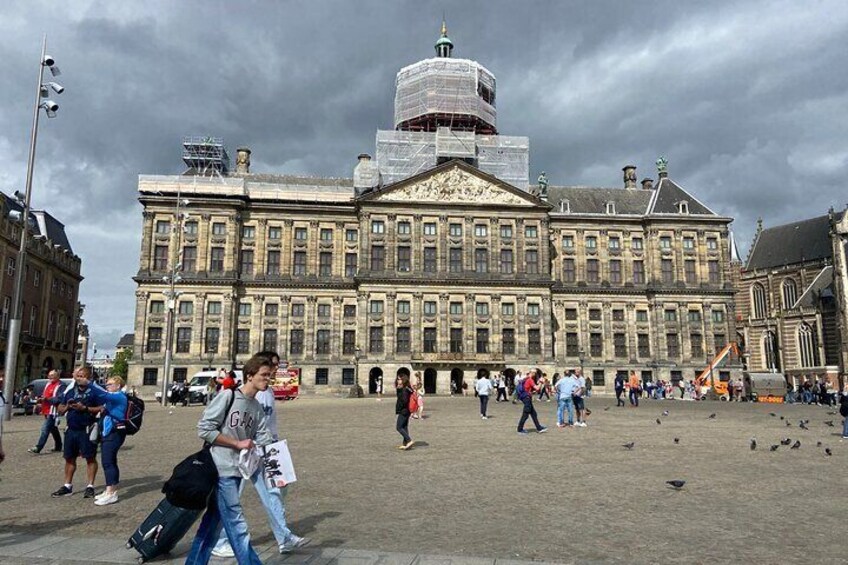 Evening Walking Tour of Amsterdam with a Local