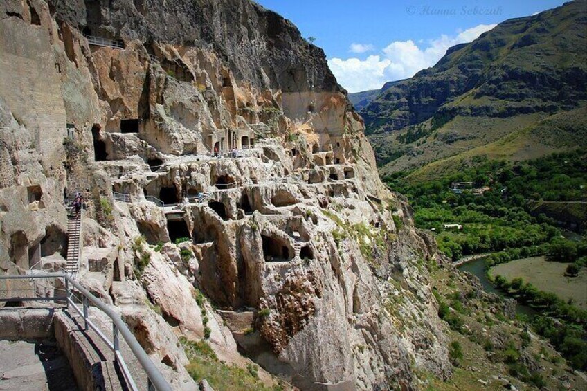 8 Day Georgia Tbilisi Guided Tour with Accommodation 