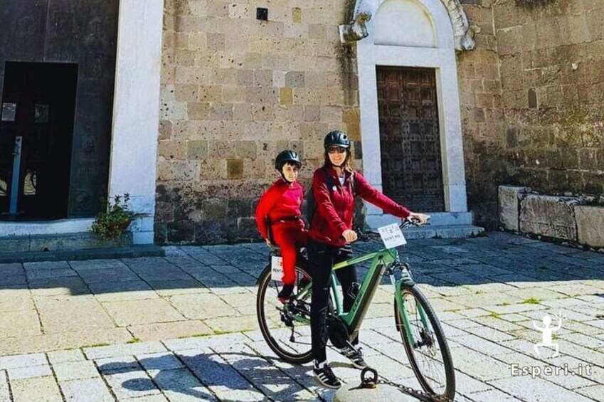 The tour is suitable for everyone, even children, to experience together.