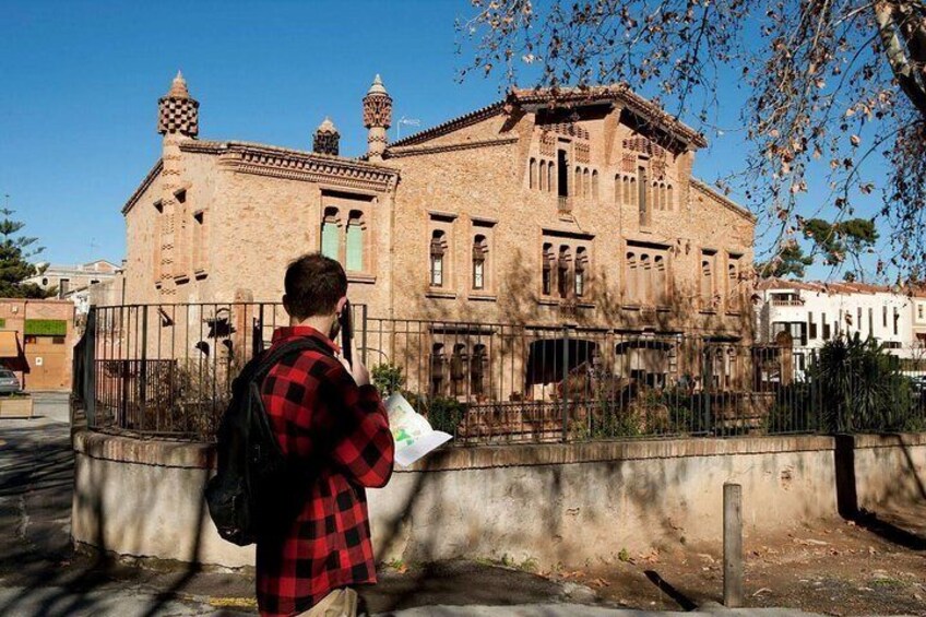 New! Guided tour Gaudí Crypt Small Group + audioguide Colònia Güell