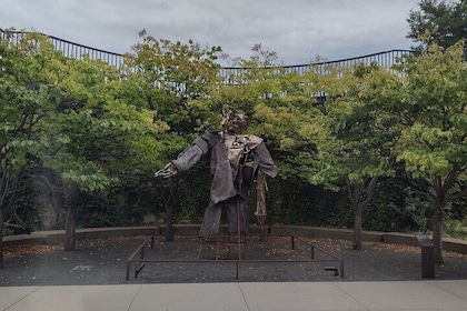 Minneapolis Sculpture Garden: A Self-Guided Walking Tour
