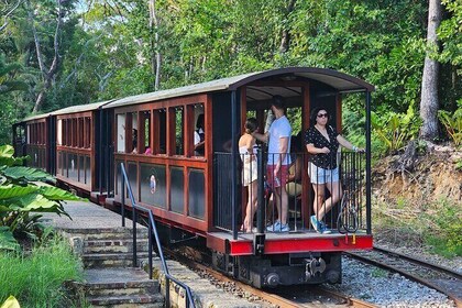 Barbados Heritage Tour: Train Ride, Rum Tasting & History