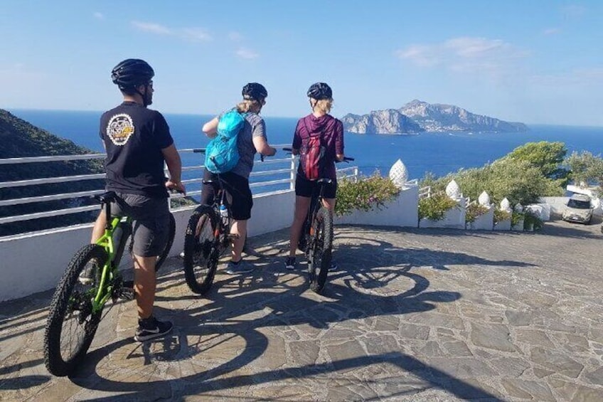 E-Bike tour in Sorrento Peninsula and wine tasting