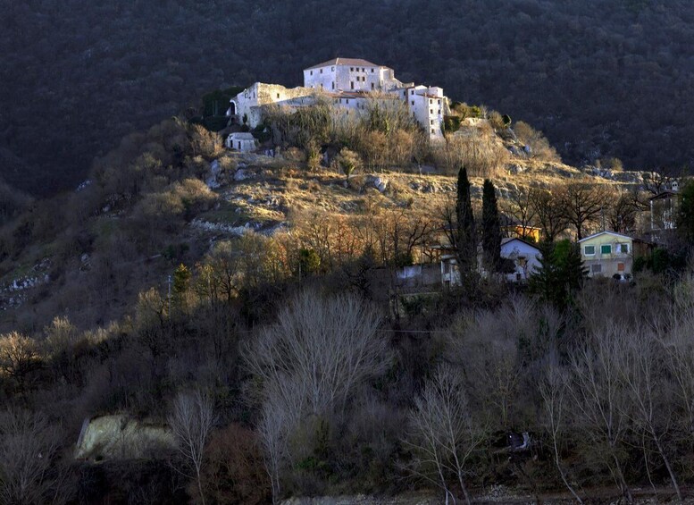 Picture 3 for Activity TURANO LAKE: Hike, Castle and Lunch, a Day Trip 1h from Rome