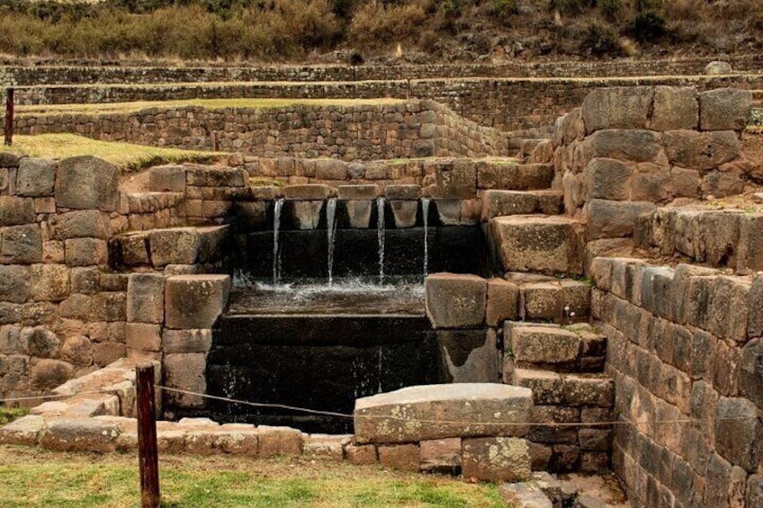Ceremonial fonts of tipon
