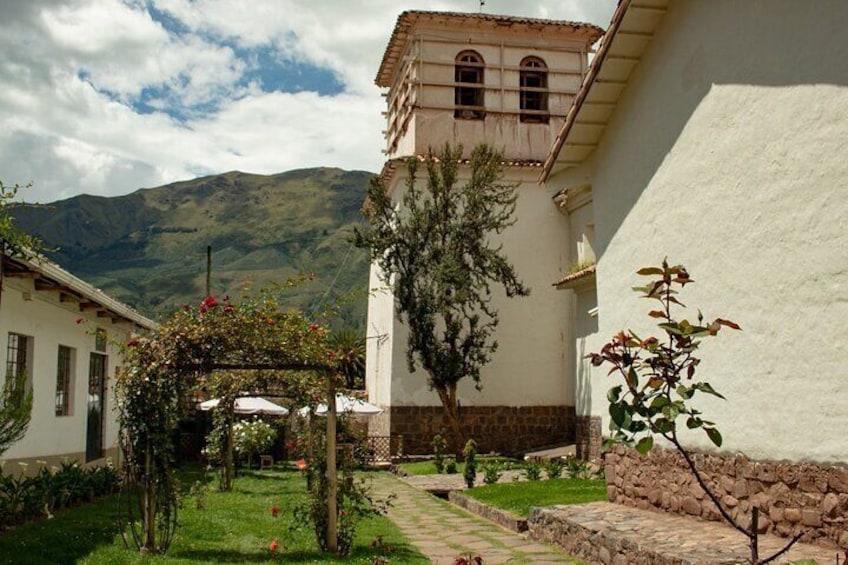 The church of San Pedro Apostol de Andahuaylillas