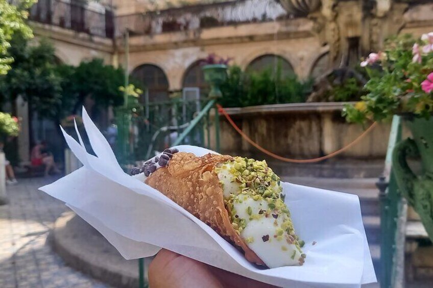 Taormina Street Food and Wine Tour: Small-Group Sicilian Cuisine