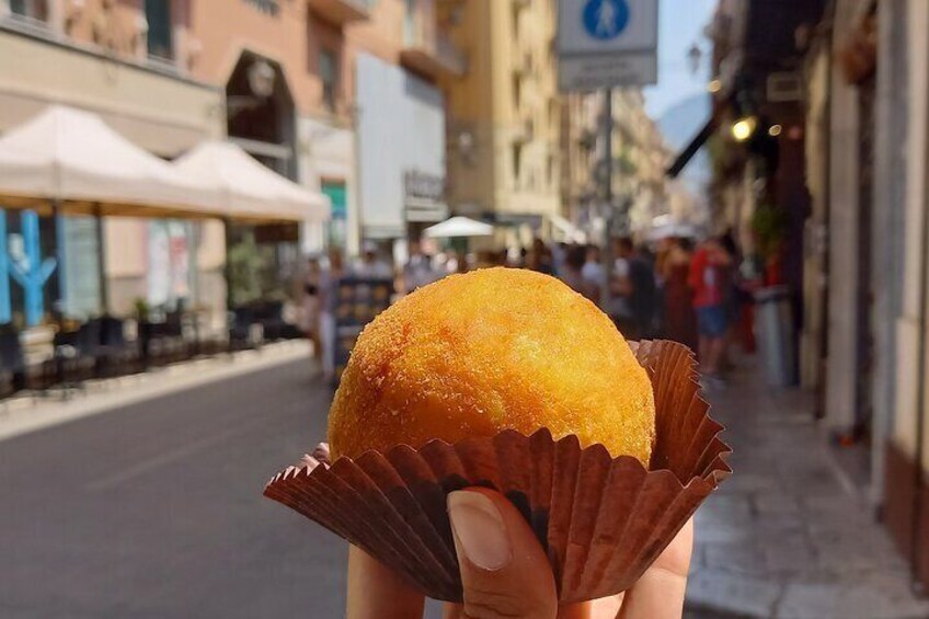 Taormina Street Food and Wine Tour: Small-Group Sicilian Cuisine