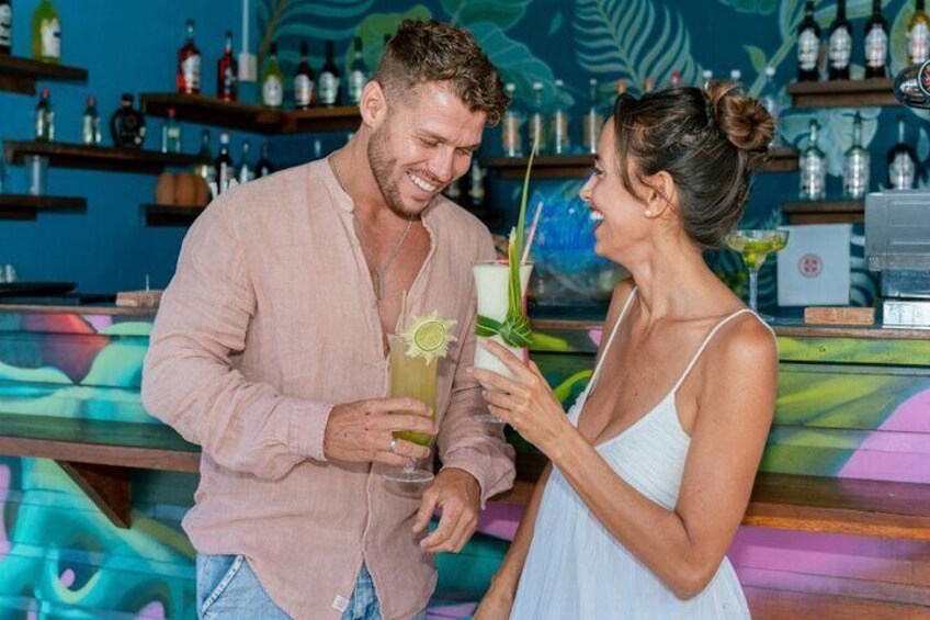 open-bar-cocktails-beach