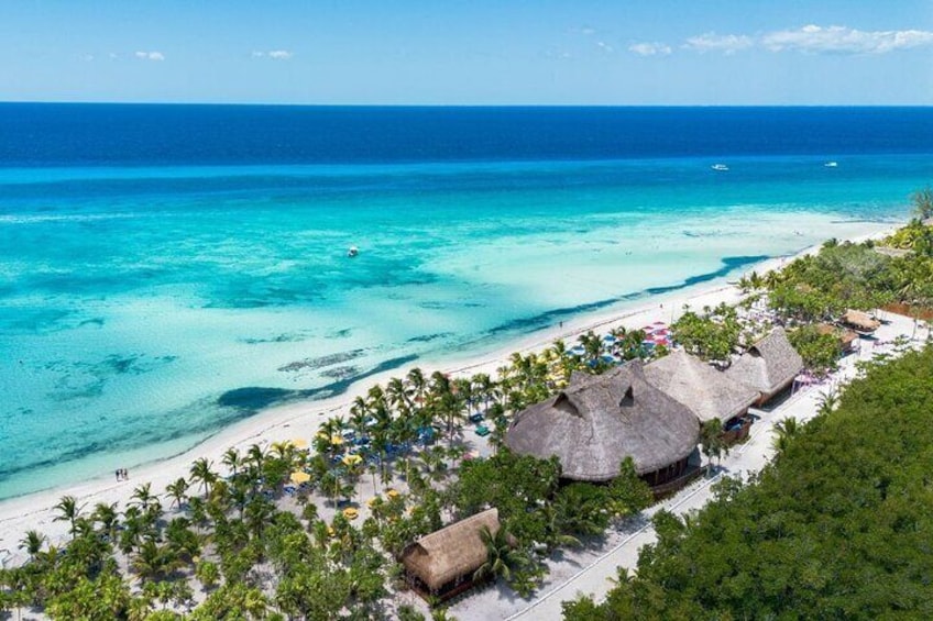tropical-restaurant-view