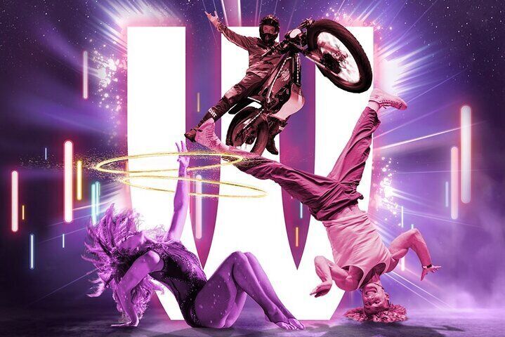 Wintergarten Varieté "FLYING LIGHTS" incl. Flying Steps 