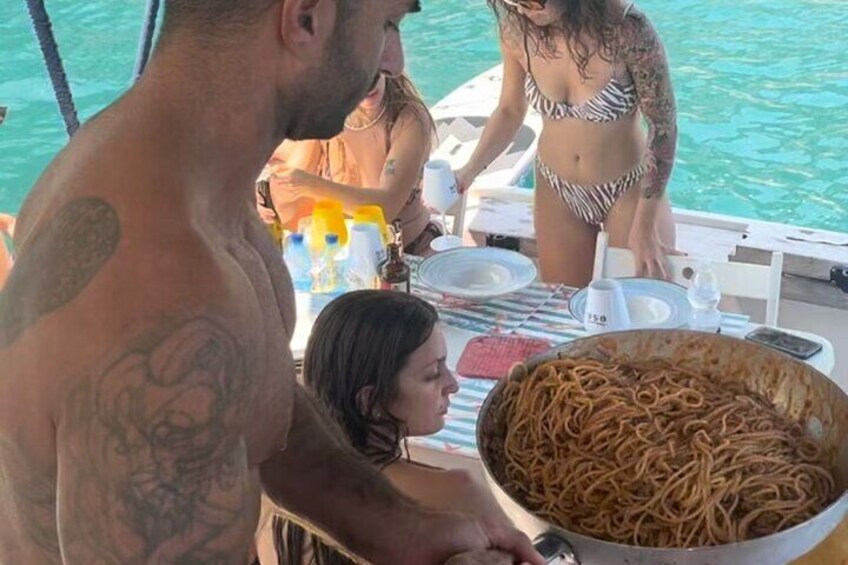 Yacht Tour with Meal in the Gulf of Conero