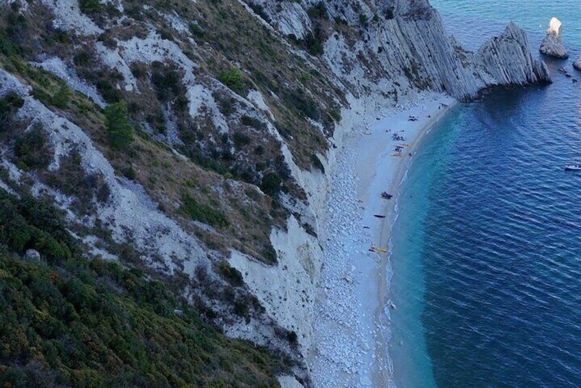 Yacht Tour with Meal in the Gulf of Conero