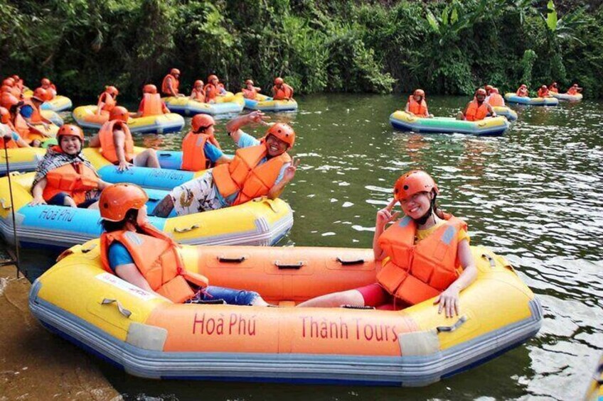 Experience Best of Danang via Zipline Canoe