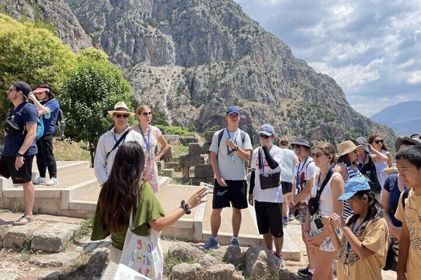 Delphi & Arachova Guided Full-Day Tour from Athens 