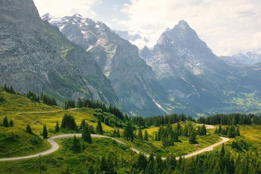 Grindelwald and Lauterbrunnen Valley 10 Hour Trip from Zurich