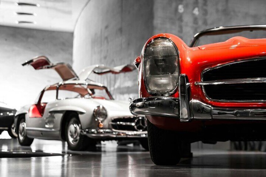 Stuttgart Full Day City Tour with Free Photography