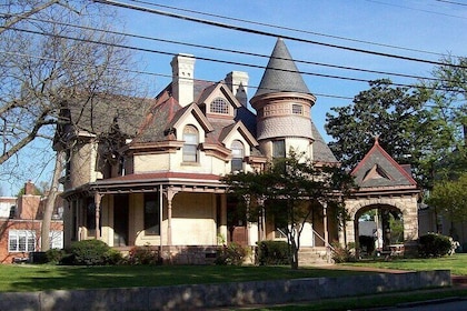 Historic Oakwood: History & Architecture Tour