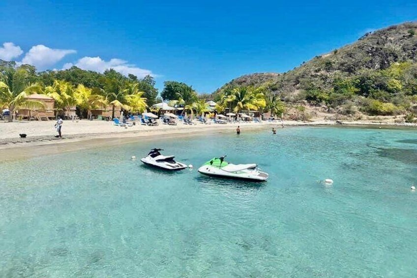 Cockleshell Beach - Reggae Beach Bar
