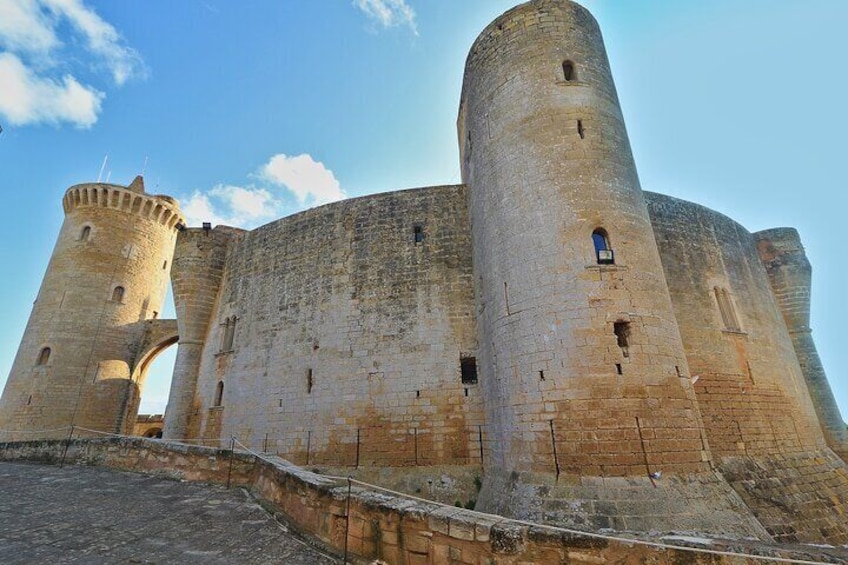 Mallorca Tuk Tuk to Castle Bellver and Military Museum