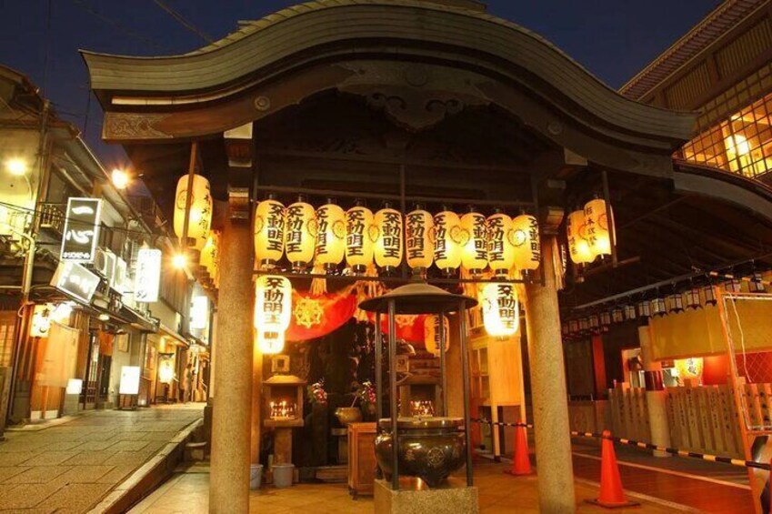 Hozenji Yokocho Osaka City Walking Tour