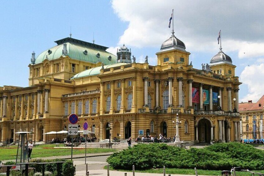 Private Tour to Trakoscan Castle and Varazdin from Zagreb